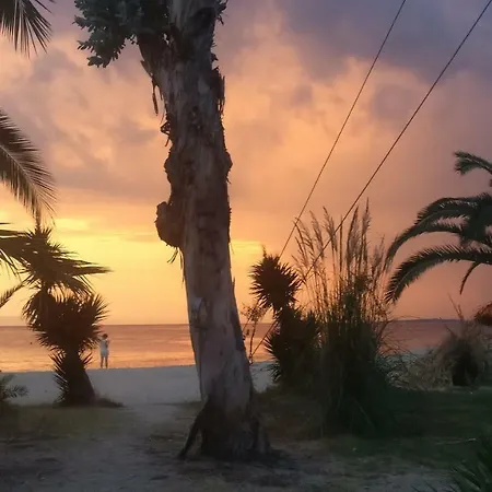 Olga Beachfront Appartamento